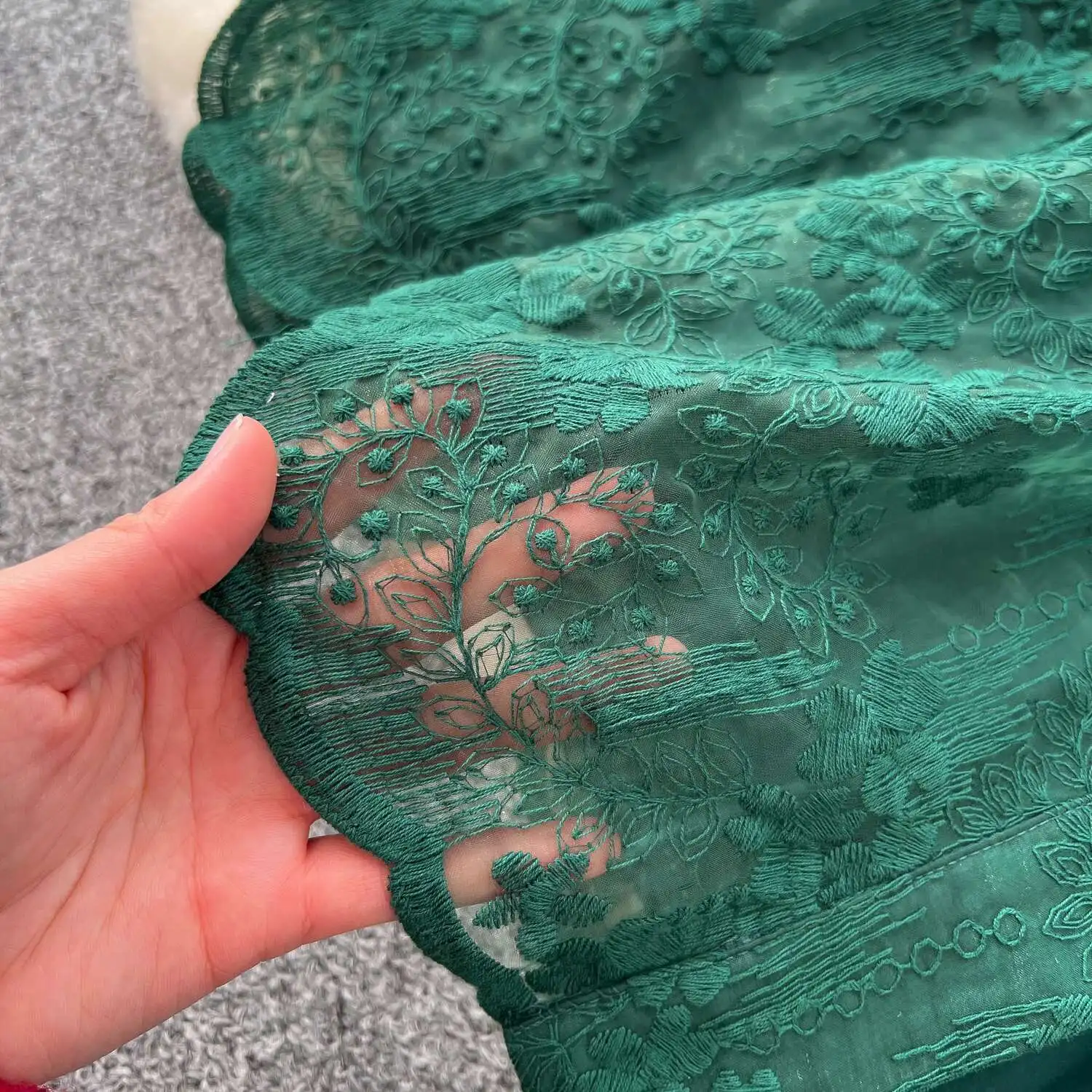 Robes formelles brodées de luxe pour femmes, lanterne d'été et d'automne, manches longues, dentelle, perles, bal de promo, robe de soirée d'anniversaire
