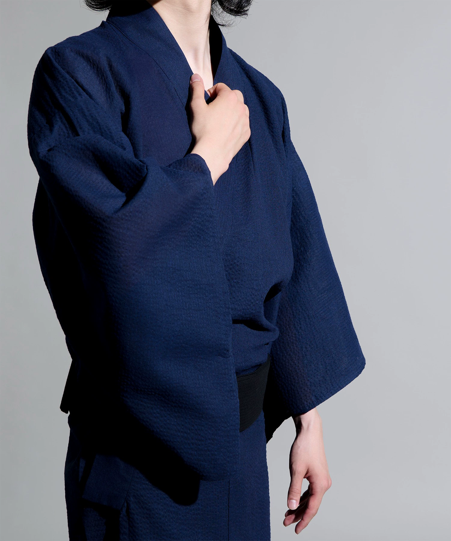 Ensemble Yukata japonais pour hommes – Kimono traditionnel de style samouraï en bleu marine, tenue de festival d'été Hanakuso