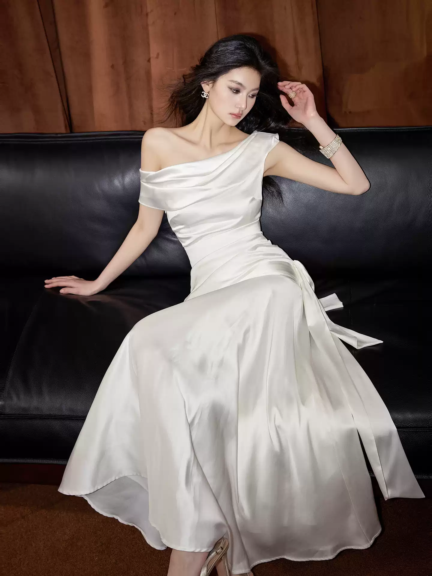 Robe élégante sans manches à épaules dénudées pour femme, robe de soirée haut de gamme sophistiquée cintrée à la taille