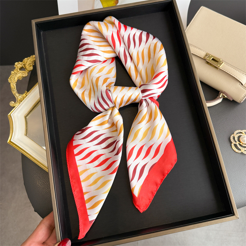 Foulard carré en soie à motif ondulé pour femme, châle imprimé, écharpe élégante, bandana, hijab, foulard doux et soyeux pour femme