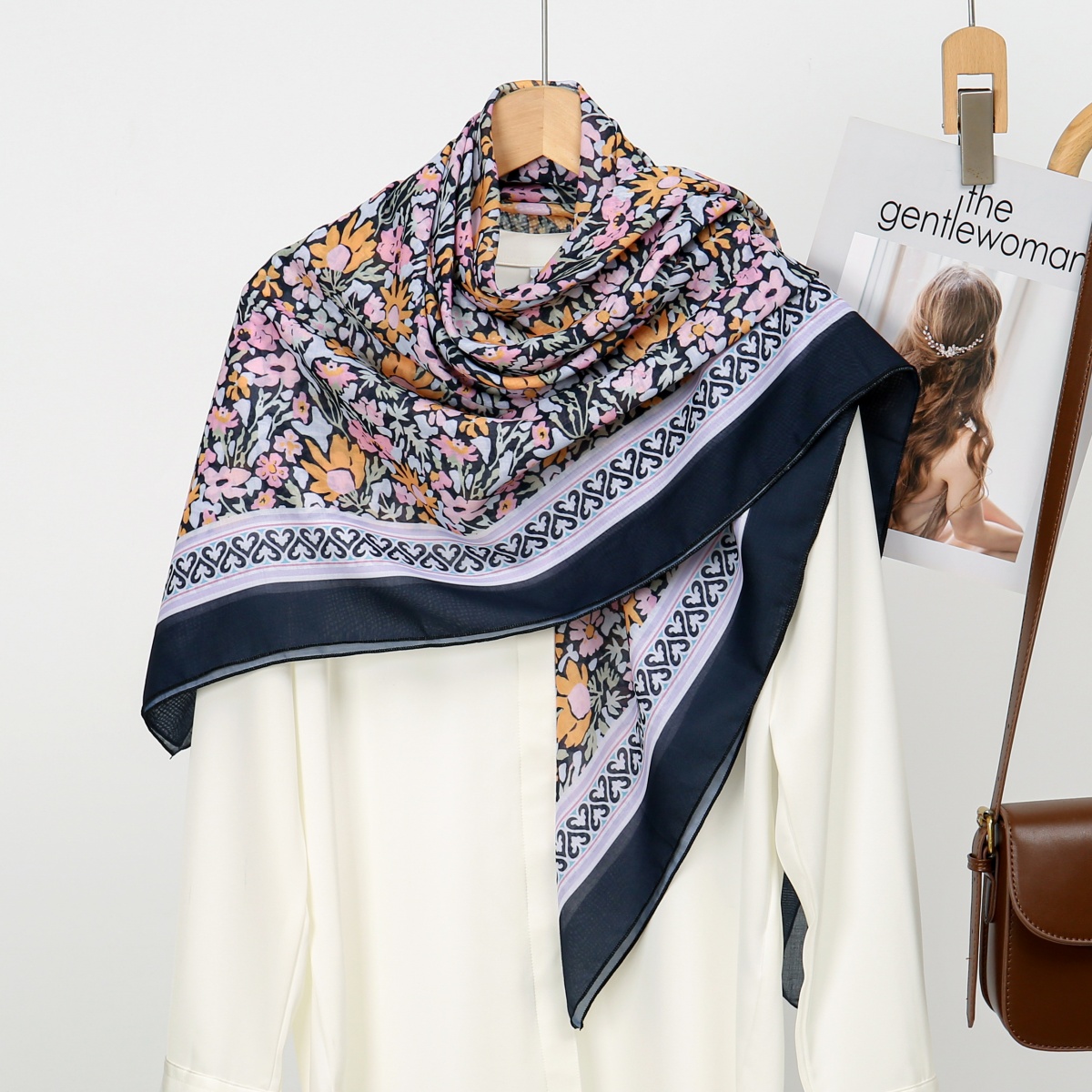 Foulard carré en coton imprimé pour femmes musulmanes, châles Hijabs, enveloppes douces à la mode, mouchoir pour dames, 110cm