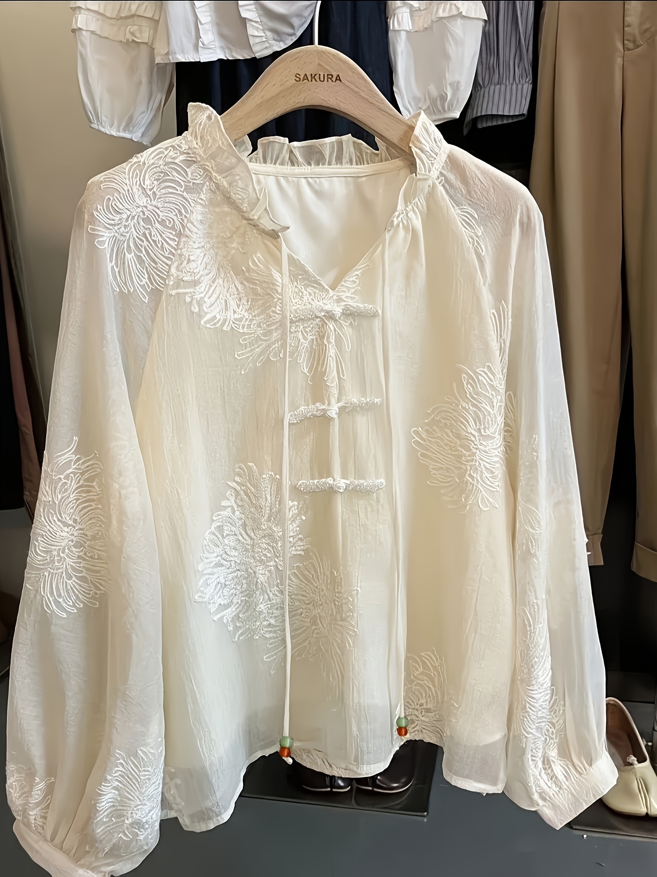 Chemise élégante en dentelle brodée pour femme, style chinois, tendance nationale, boutons, col montant, ceinture, chemise rétro