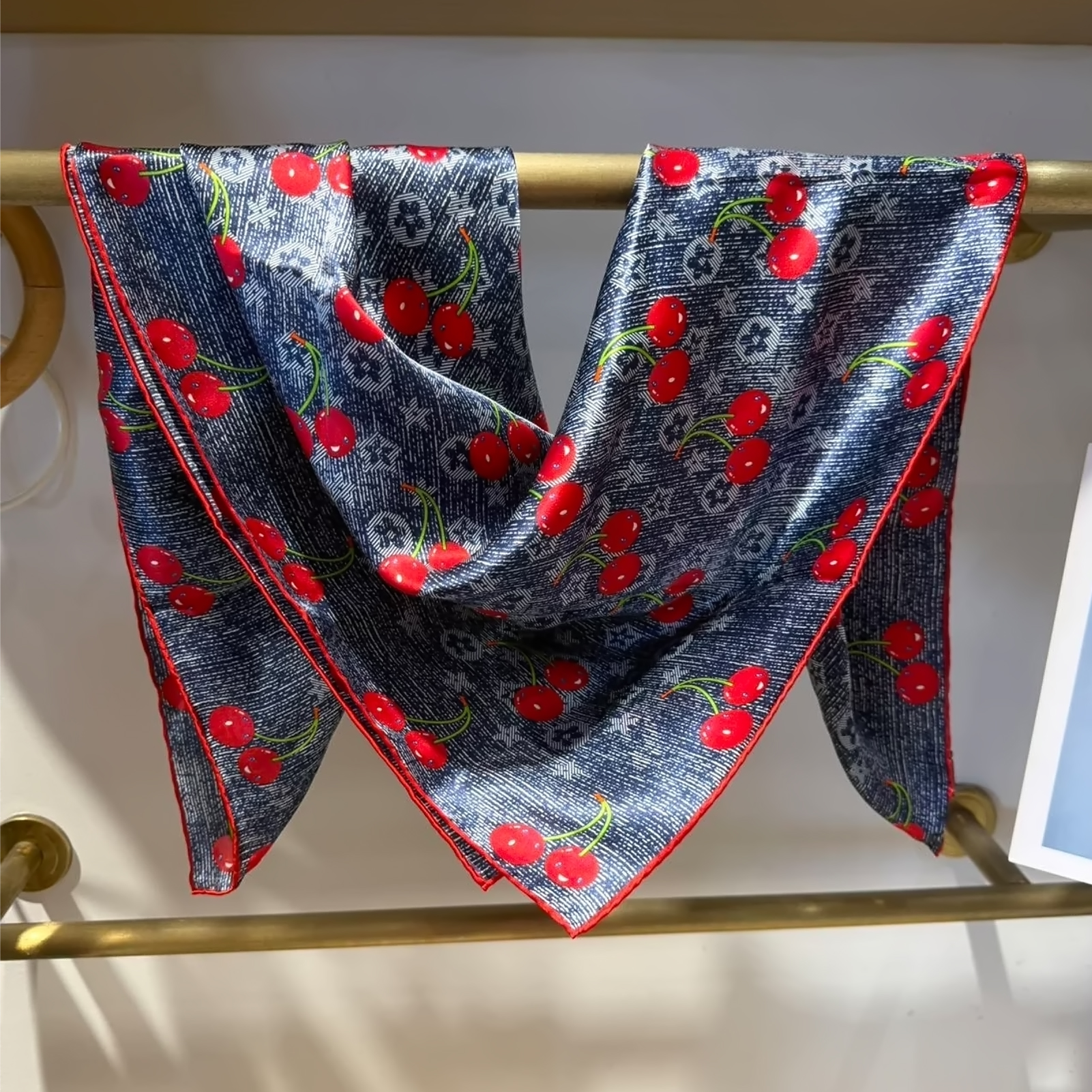 BYSIFA |   Bleu marine rouge femmes foulards en soie Pure Hijabs élégant cerise Design 100% mûrier soie carré cou écharpe châle 86*86 cm