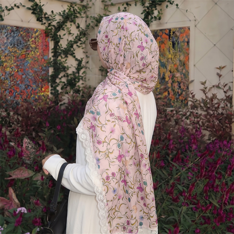 Hijab en mousseline de soie rose clair à imprimé floral pour femmes musulmanes, bordure en dentelle blanche, respirant, élégant, foulard islamique