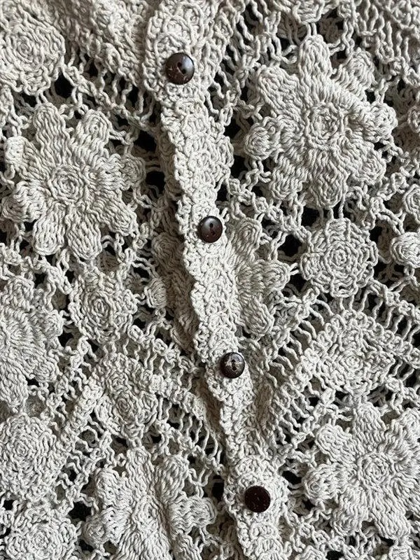 Gilet en crochet floral brodé pour femme, cardigan sans manches ajouré en maille ouverte, tenue bohème pour festival d'été