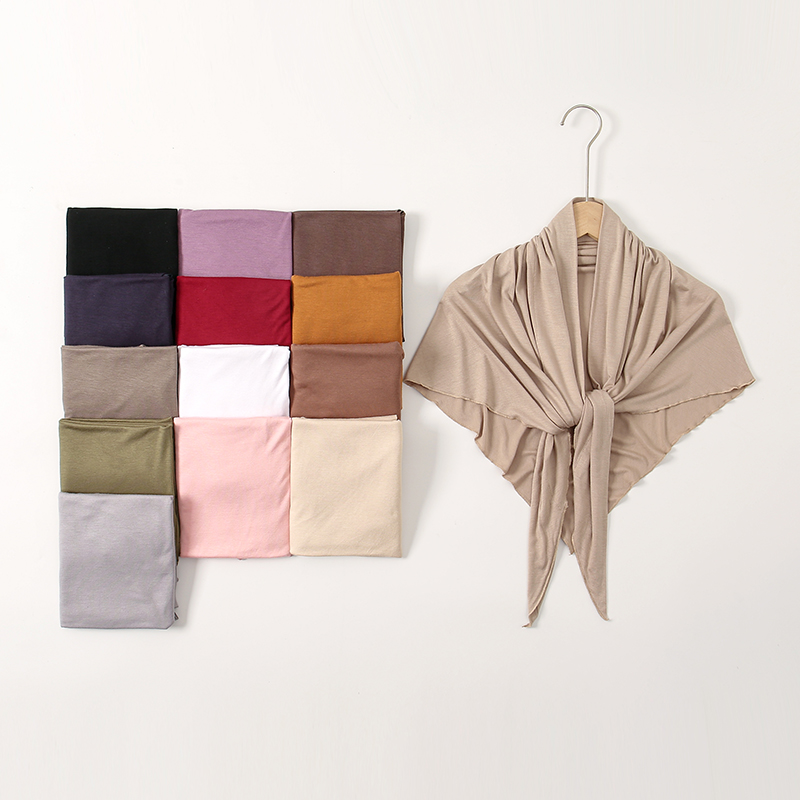 Vente en gros Ramadan plaine Triangle écharpe solide Modal Jersey Hijab élasticité châles musulmans écharpe coton Islam châles et enveloppes