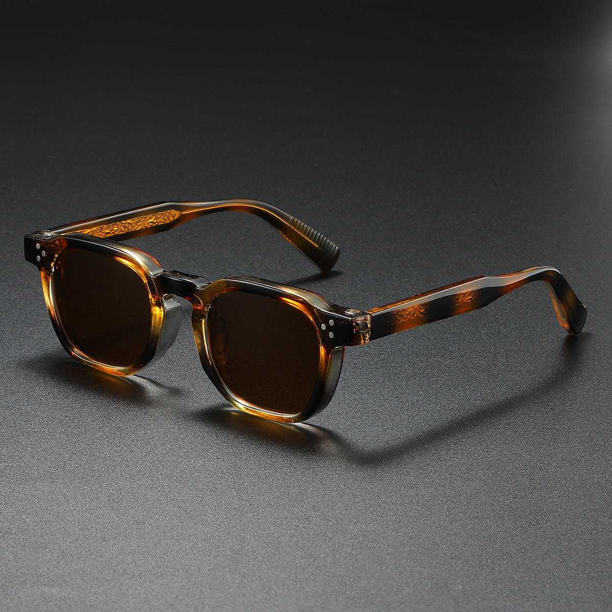 Lunettes de soleil carrées populaires femmes hommes unisexe Rivets lunettes de soleil polarisées pour la conduite pêche voyage lunettes décontractées