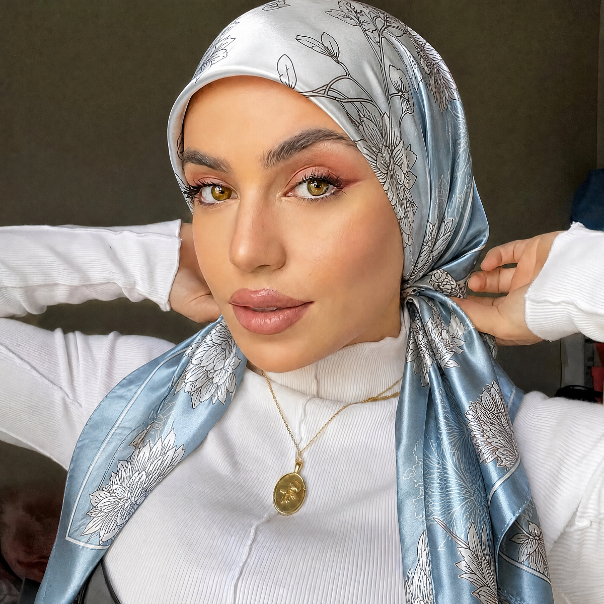 Nouveau hijab en satin de soie imprimé pour femmes, élastique, tendance, foulard musulman en satin de soie, doux, polyvalent, respirant, turban 22*60cm