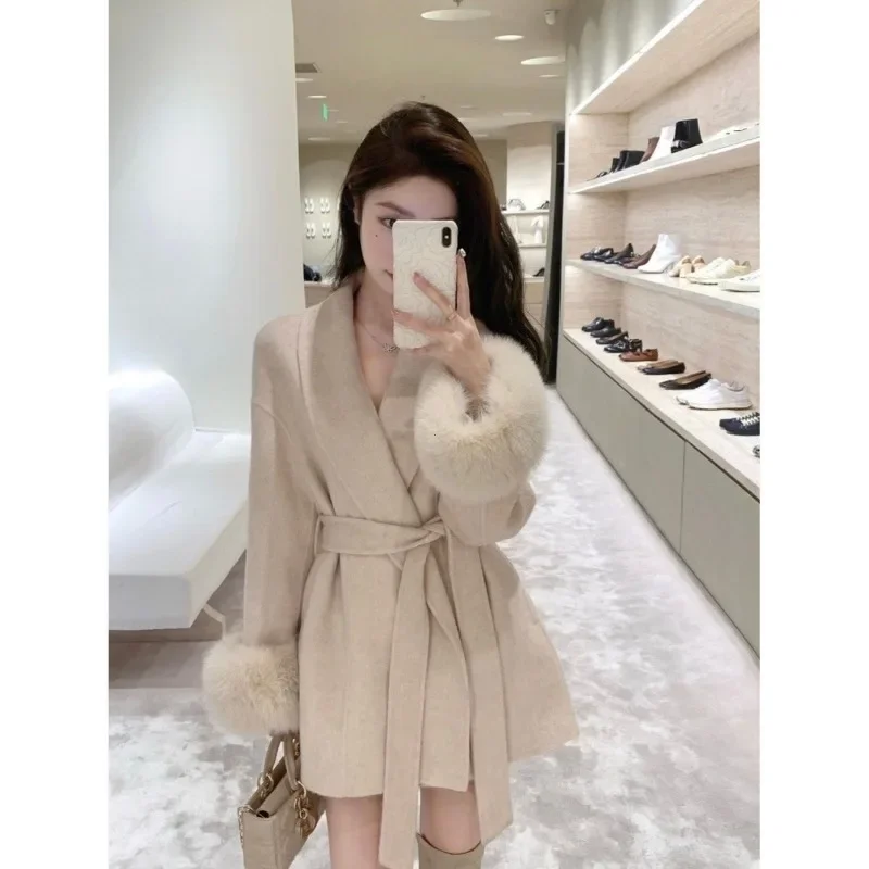 Manteau Cape en Tweed polyvalent pour femmes, modèles de ceinture, mélange de fourrure de renard artificielle très réaliste, nouvelle collection automne et hiver