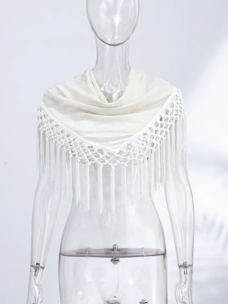 Nouvelle Écharpe Jacquard à Pompons Sexy pour Femme – Légère, Polyvalente, Idéale pour les Vacances et le Quotidien, Accessoire de Mode Féminin