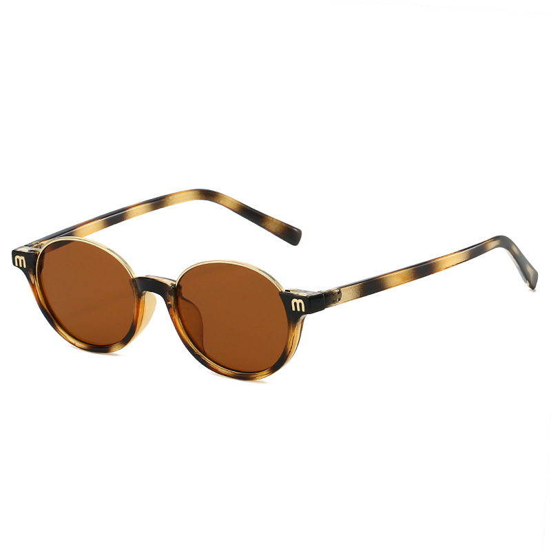 Lunettes de soleil ovales de marque 2026 pour femmes, demi-monture, lettres M décoratives, lunettes de soleil de créateur pour femmes, UV400, voyage, mode, lunettes