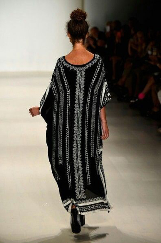 Couverture de plage pour Bikini d'été pour femmes, imprimé noir et blanc, Robe de vacances, chemise de protection solaire, nouveauté 2023