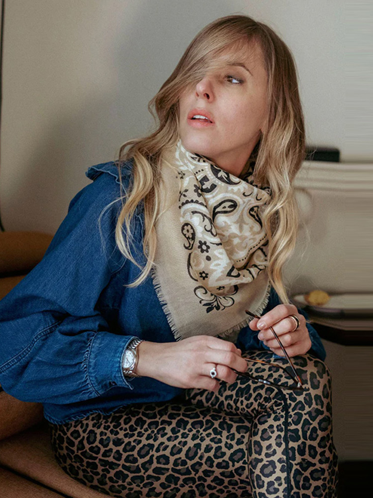 Écharpe vintage pour femme, imprimé floral rétro paisley, foulard carré à bords effilochés, châle léger, nouvelle tenue de printemps pour femme