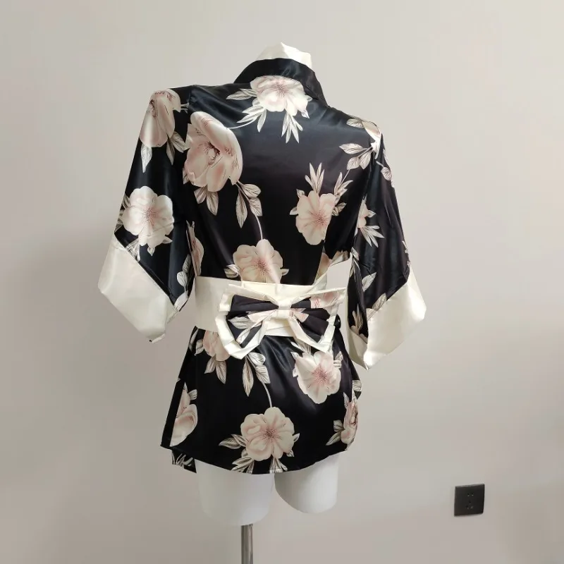 Robe Kimono traditionnelle japonaise pour femmes, Costumes de Cosplay Sexy, tenues de demoiselle d'honneur, Kawaii, Lingerie à fleurs noires, pyjama, jeu de rôle