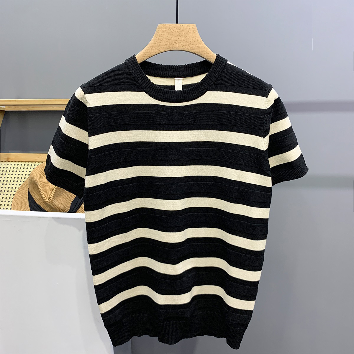T-shirt en soie glacée tricoté à manches courtes et col rond pour homme, rayé, tendance estivale, en fibre de polyester rafraîchissante