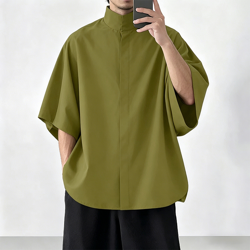 Chemise décontractée pour homme style japonais à col montant et manches courtes, coupe ample et oversize, couleur unie, boutons cachés, légère, streetwear