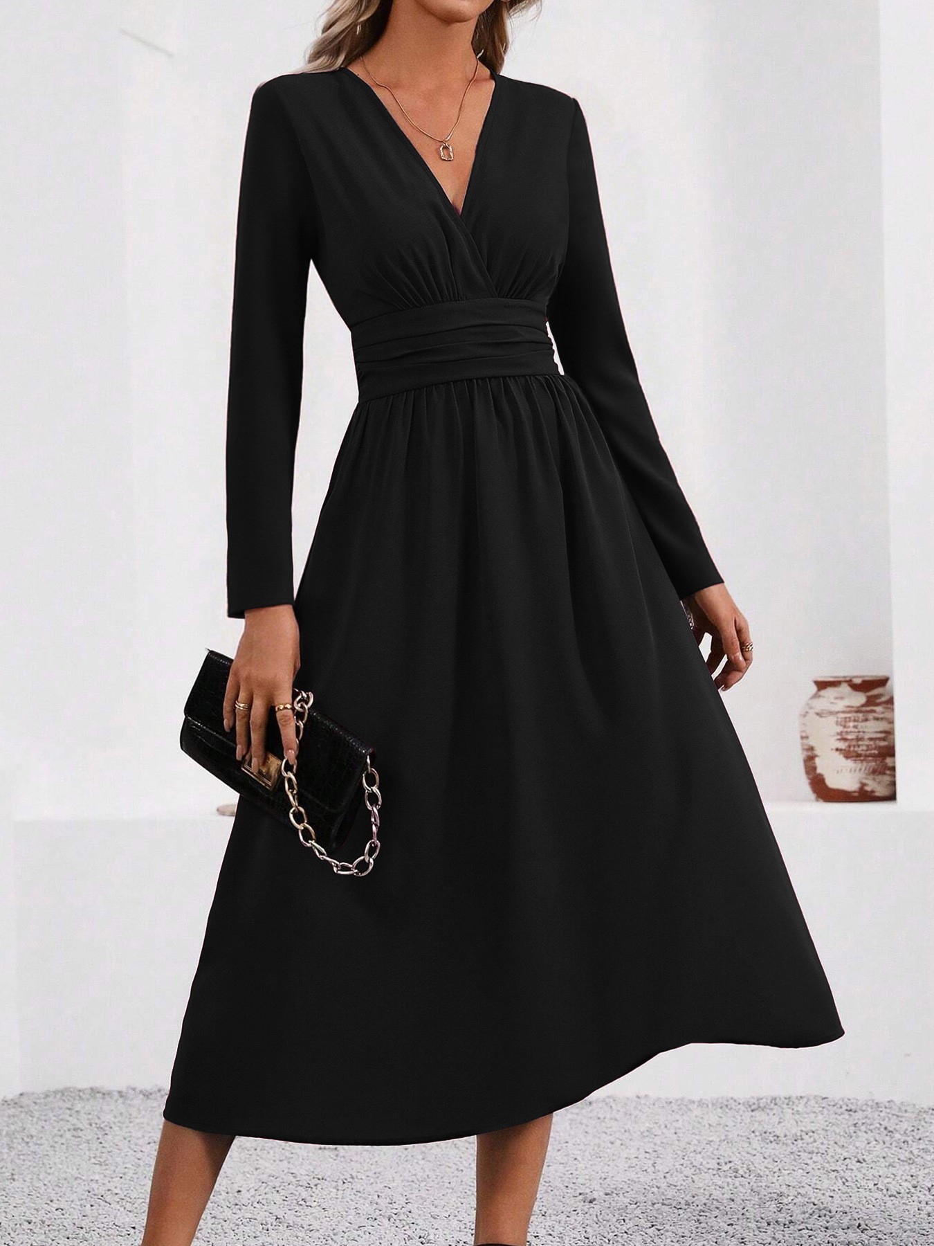 Robe élégante en tricot de couleur unie pour femmes, automne-hiver 2021, col en v, manches longues avec taille froncée, moulante, longue robe Maxi