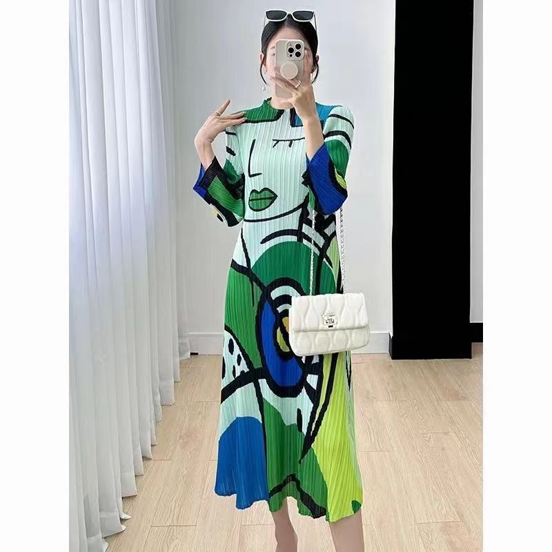 Robes longues femmes robes printemps et été nouveau dessin animé impression à manches courtes tempérament mode robe longue ample femme