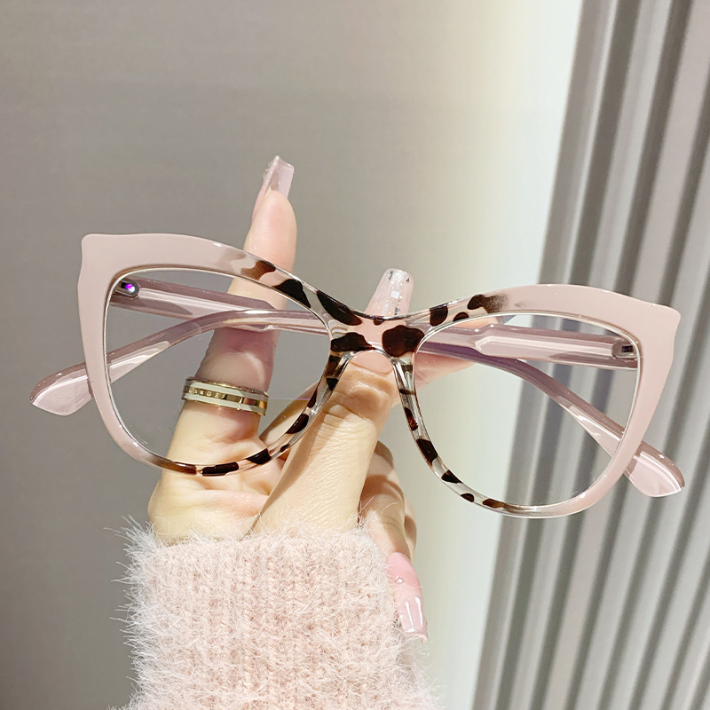 Lunettes œil de chat à la mode pour femmes, monture de lunettes personnalisée bloquée de couleur, nouvelles lunettes d'ordinateur transparentes Anti-lumière bleue