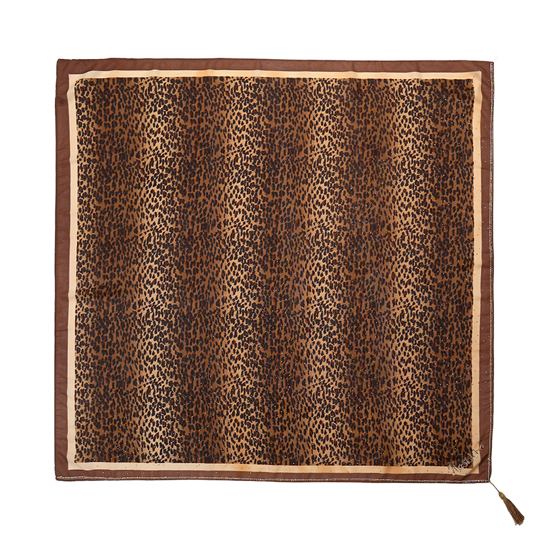 Écharpe carrée à imprimé léopard avec biscuits pour femme, châles en satin avec glands, hijabs pour femme musulmane, écharpe pour cheveux, turban islamique, 100x100cm