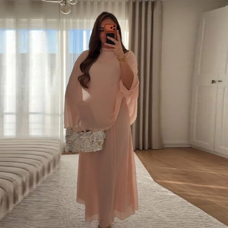 Robe longue fluide élégante rose à col montant et manches longues pour femme, nouvelle collection Printemps 2026, tenue de soirée chic