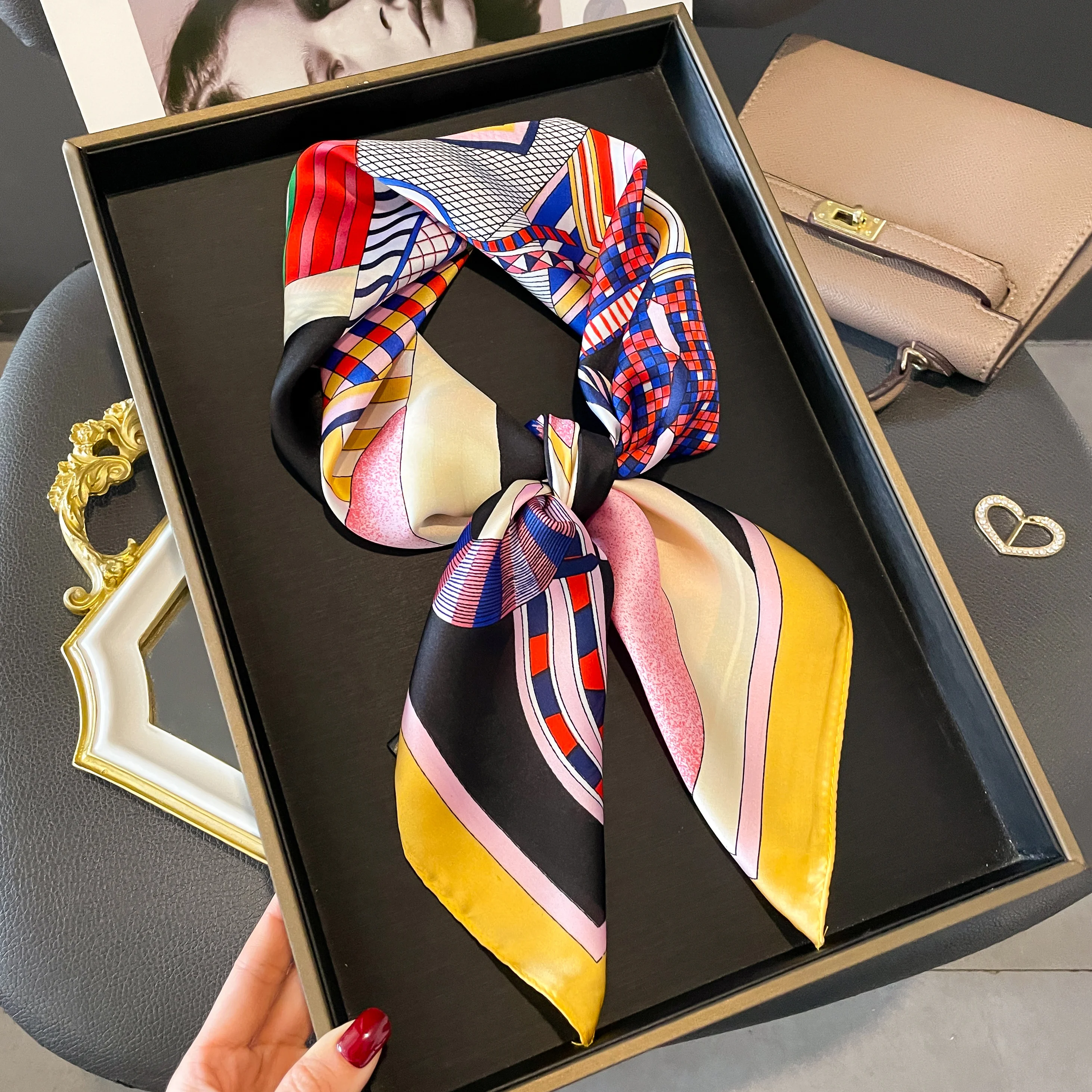 Foulard carré en soie imprimé pour femmes, foulard en Satin doux, ruban de sac, foulard de tête en soie, Design de luxe, nouvelle collection 2026