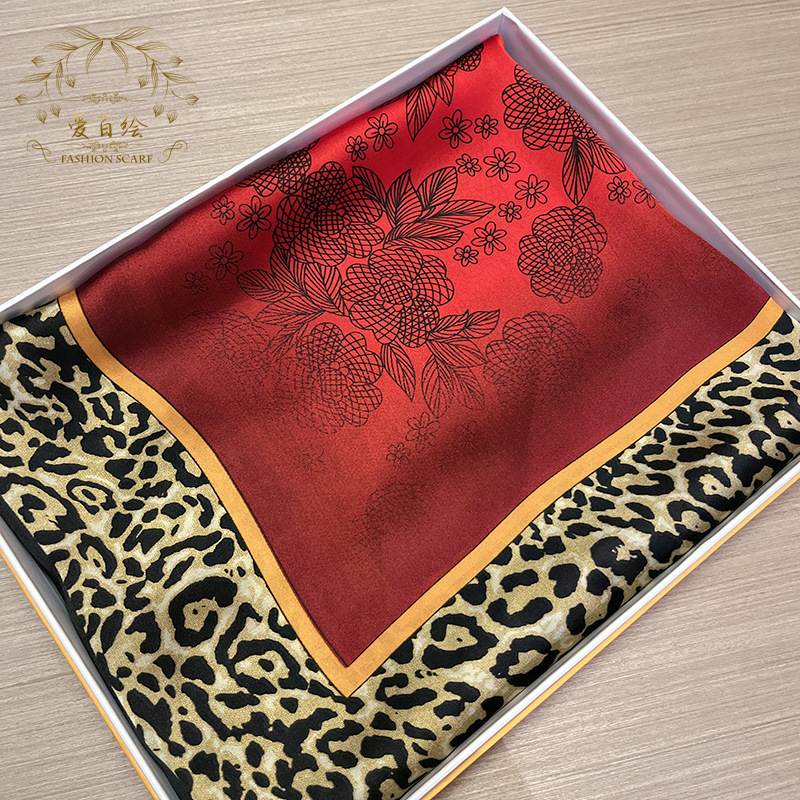 Nouveau Foulard en Soie de Haute Qualité pour Femme, Imprimé Léopard, Carré 90x90cm, Accessoire de Mode, Foulard de Plage, Protection Solaire, Hijab