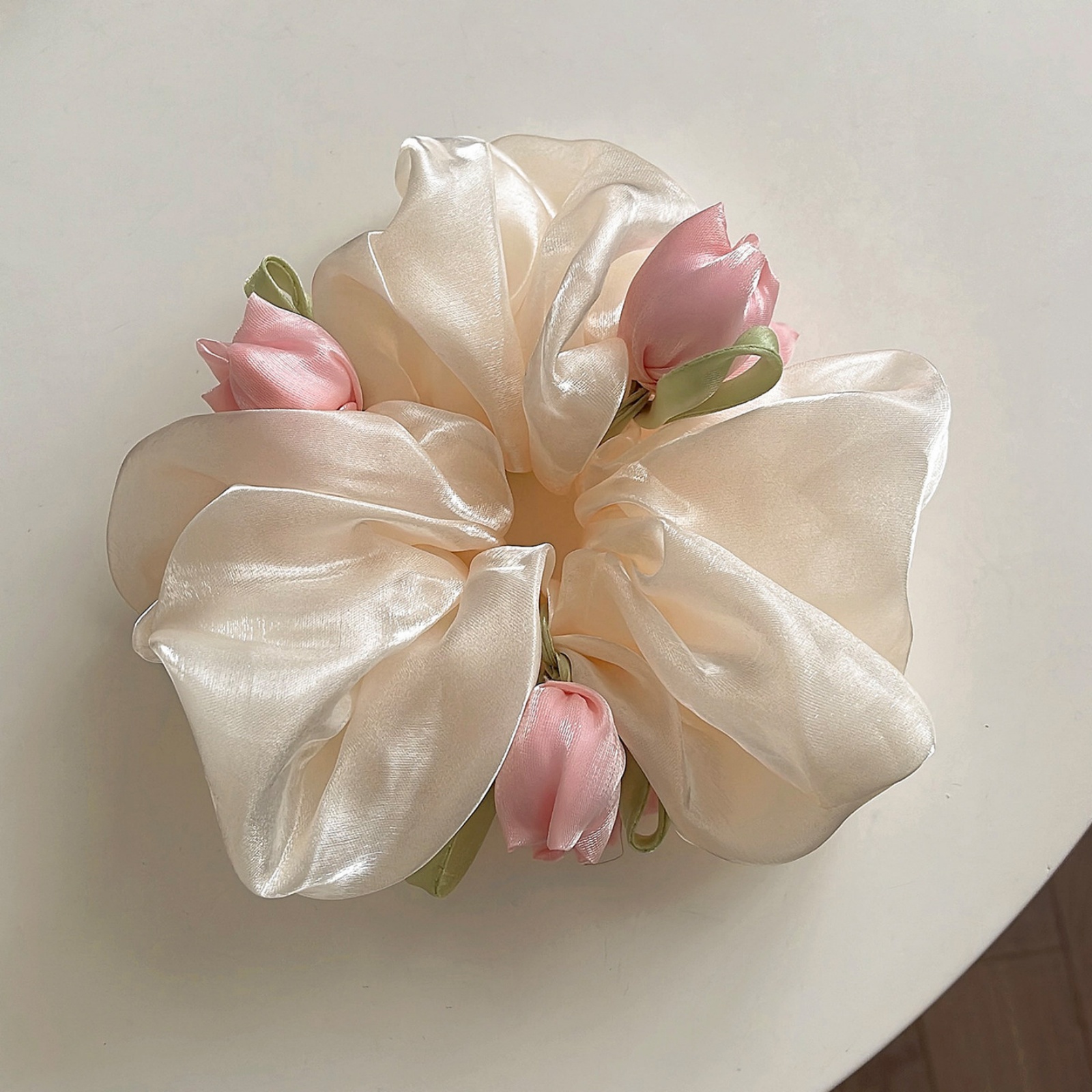1PC Chouchous en satin motif tulipe d'été, grands élastiques à cheveux élégants en soie douce, accessoires capillaires doux et délicats pour femmes, pour le quotidien et les fêtes