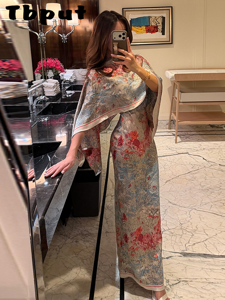 Robe longue élégante imprimée pour femme, style châle, col montant, taille cintrée, collection été 2026, chic pour les vacances
