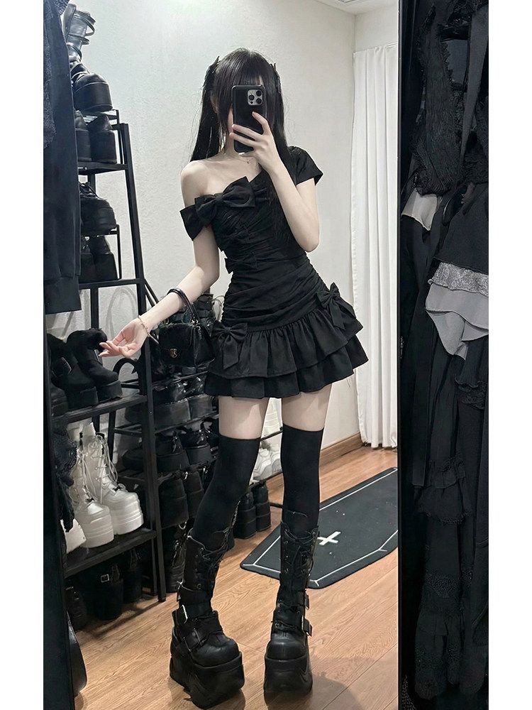 Nouvelle Robe Noire Femme Style Coréen avec Nœud Délicat, Col Bateau, Patchwork de Dentelle, Coupe Ajustée, Bretelles Fines, Tendance Harajuku Y2K 2026