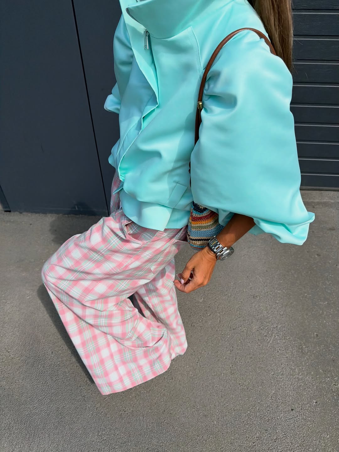 Veste rose en satin plissé avec cordon de serrage à la taille, col montant, manches longues, coupe ample pour femme – Nouvelle mode automne, tenues quotidiennes