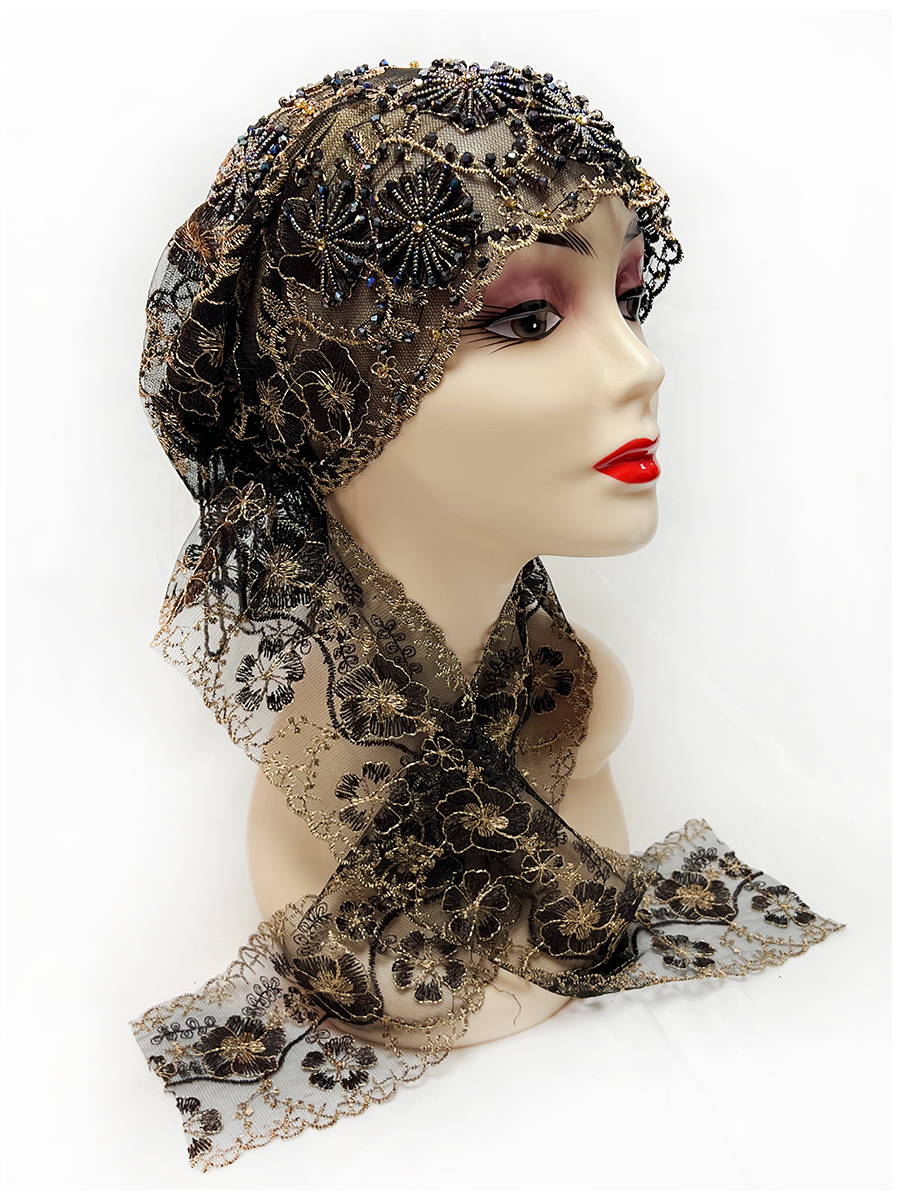 Le style de ruban de 2025 est un tube de perles en tissu maillé associé à un chapeau brodé en fil de diamant acrylique pour les femmes arabes de Dubaï