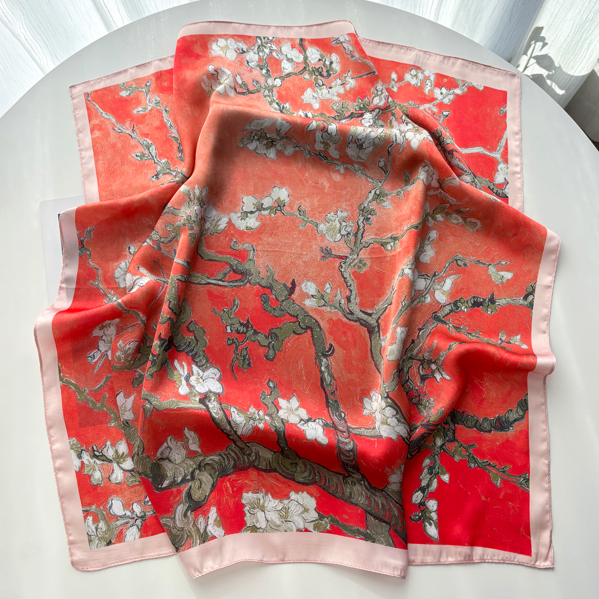 Foulard carré en soie imprimé floral Quatre Saisons 65x65cm – Élégant cache-cou, hijab, bandeau, châle de luxe anti-UV, bandanas