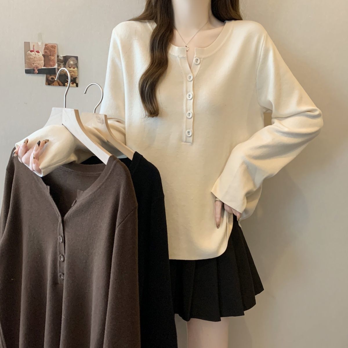 Vêtements pour femmes de grande taille, nouvelle collection printemps-automne, couleur unie, ample et légère, col semi-ouvert à boutons, haut à manches longues