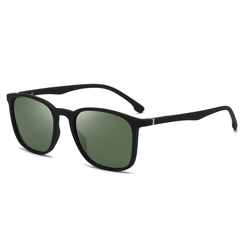 Nouvelles lunettes de soleil simples à monture noire mate avec protection UV, adaptées à un usage quotidien. 3234