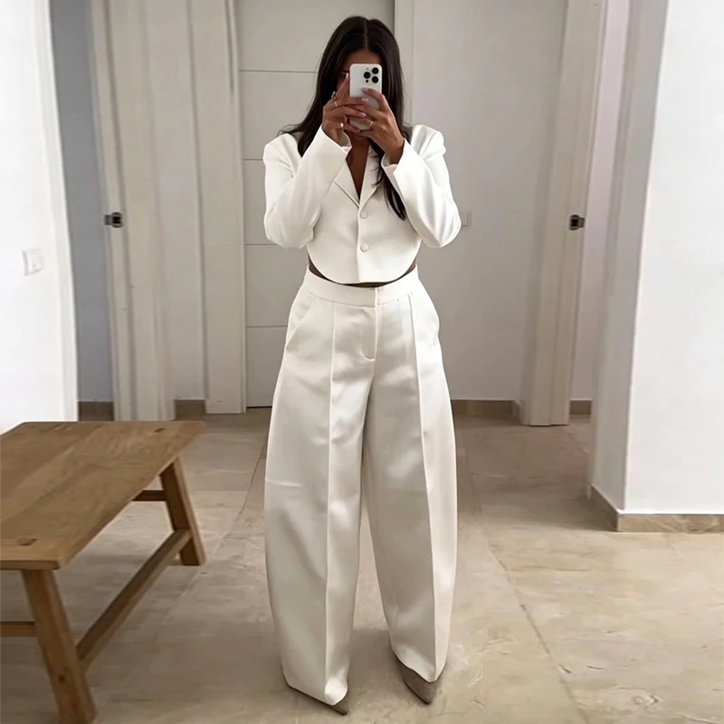 Ensembles de pantalons en satin pour femmes ou blazers courts en satin chic et sexy à revers et manches longues dos nu pour femme ou pantalons taille haute à jambes larges pour femme