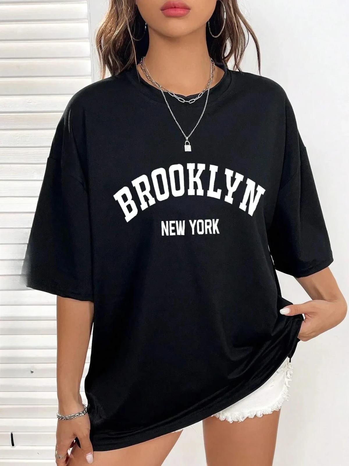 T-shirt pour femme, vêtements de rue décontractés, imprimé lettres, style rétro Brooklyn New York, t-shirt d'été à col rond, vêtements féminins