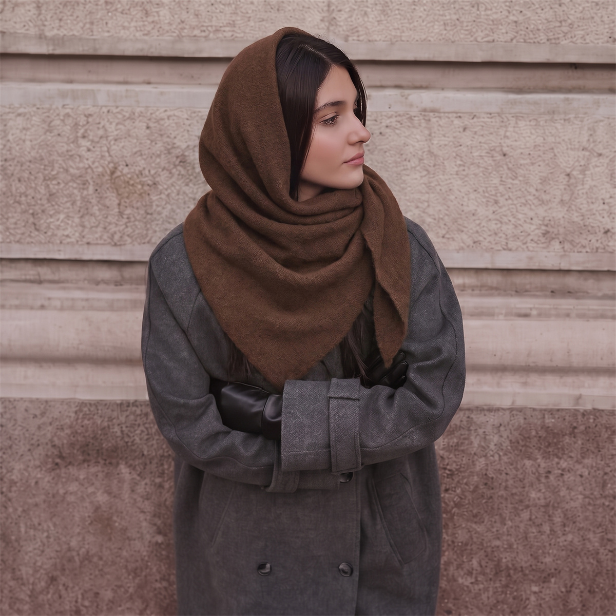 Écharpe classique en tricot uni à col triangulaire pour femme, châle doux et chaud, accessoire de couvre-tête multimode pour les sorties décontractées en extérieur