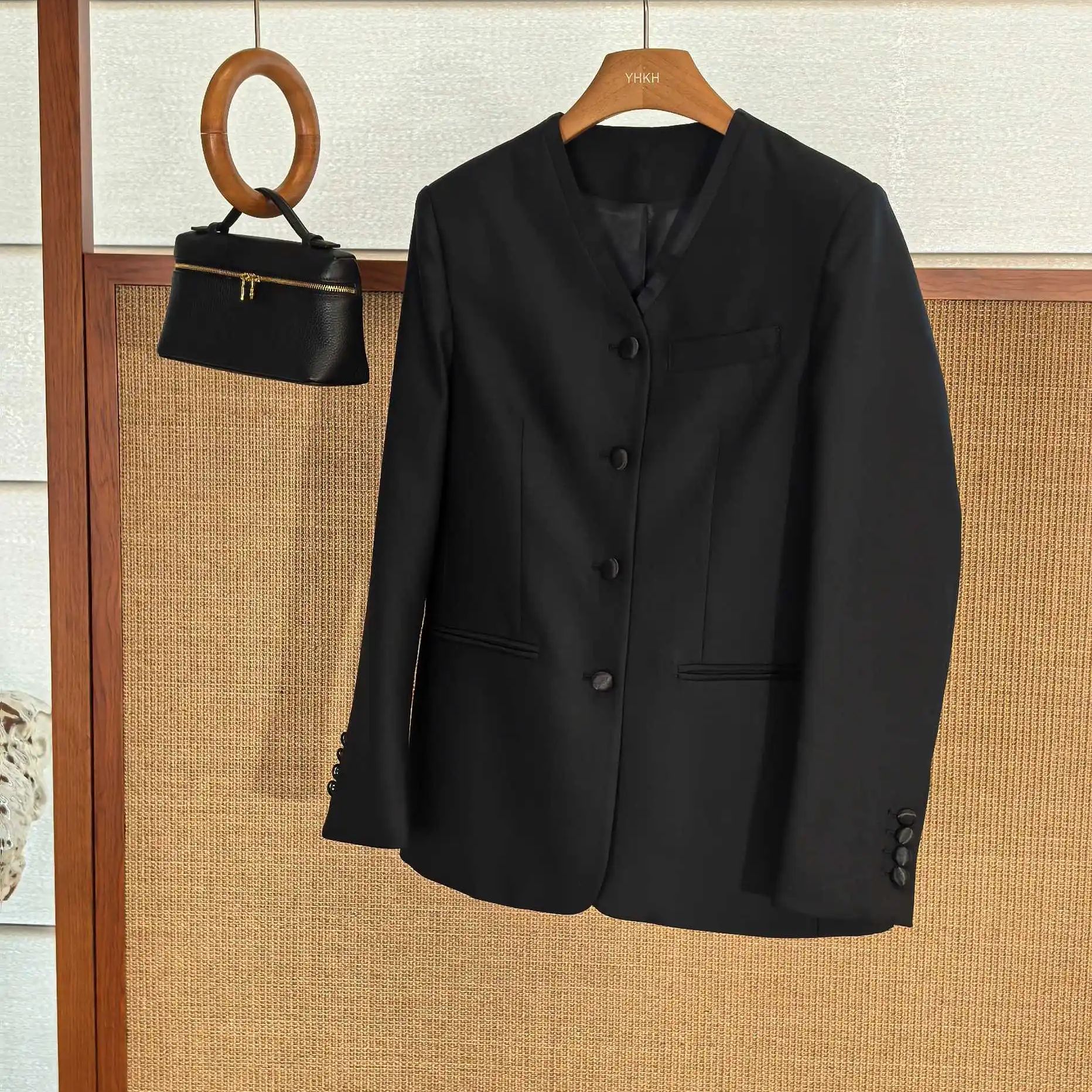 Nouveauté printemps 26 : Blazer en laine mélangée avec col en soie pour femme