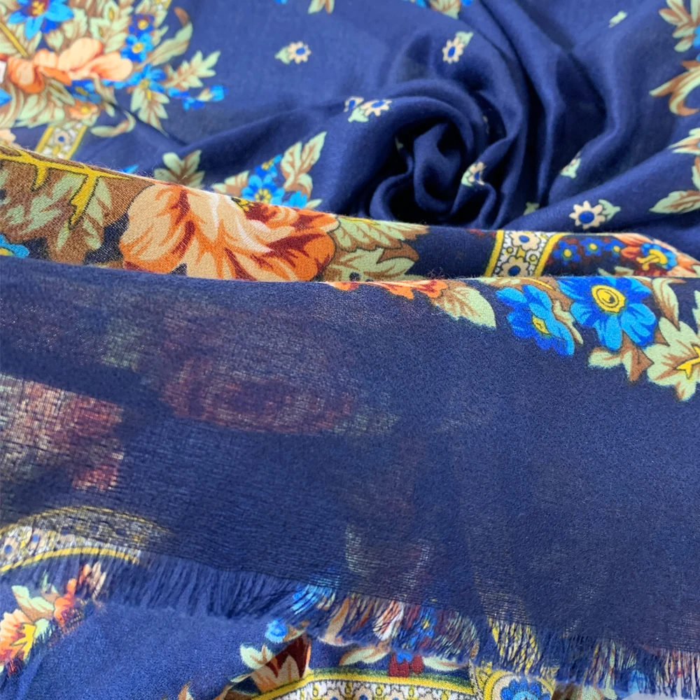 Foulard carré russe respirant et fin 130*130cm pour femme, imprimé floral de luxe, ethnique rétro, bandana, châle, étole de plage