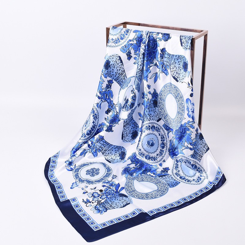 Écharpe carrée tendance de 90 cm, imprimé porcelaine bleue et blanche, foulard en soie élégant et polyvalent, écharpe d'été pour toutes les femmes