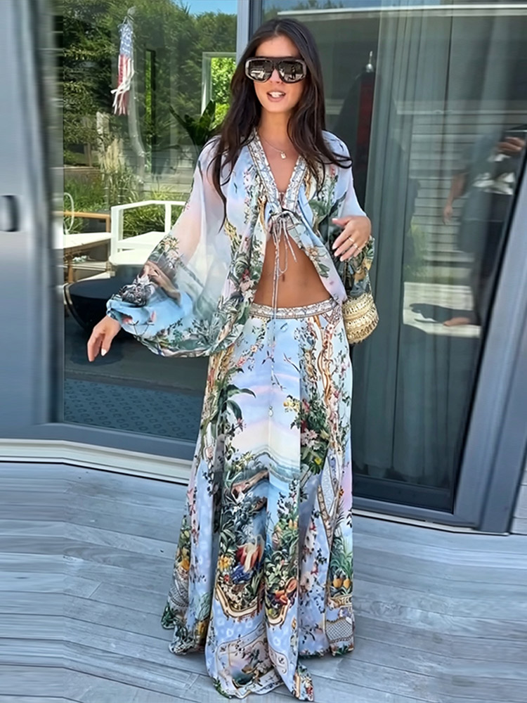 Ensemble assorti bohème floral pour la plage : Crop top à col en V et nœud sur le devant, jupe longue à volants étagés et taille élastique – Tenue 2 pièces pour les vacances 2026