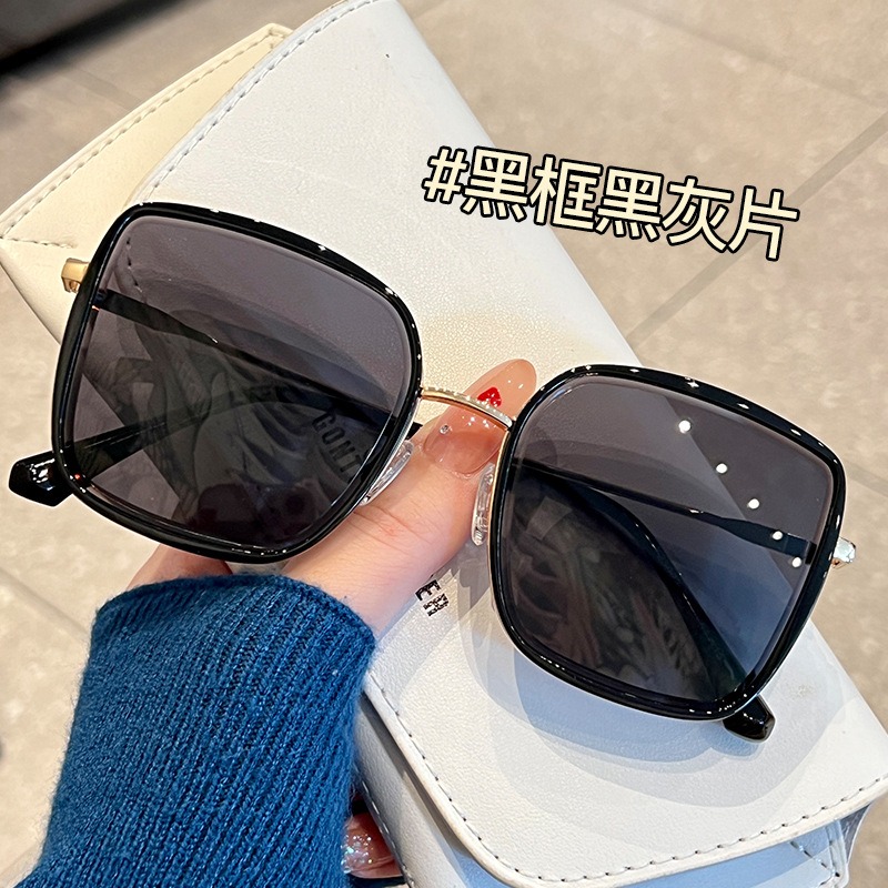 Lunettes de soleil de luxe carrées à grande monture pour femme, style vintage, pour la conduite et la ville, monture métallique, verres polygonaux