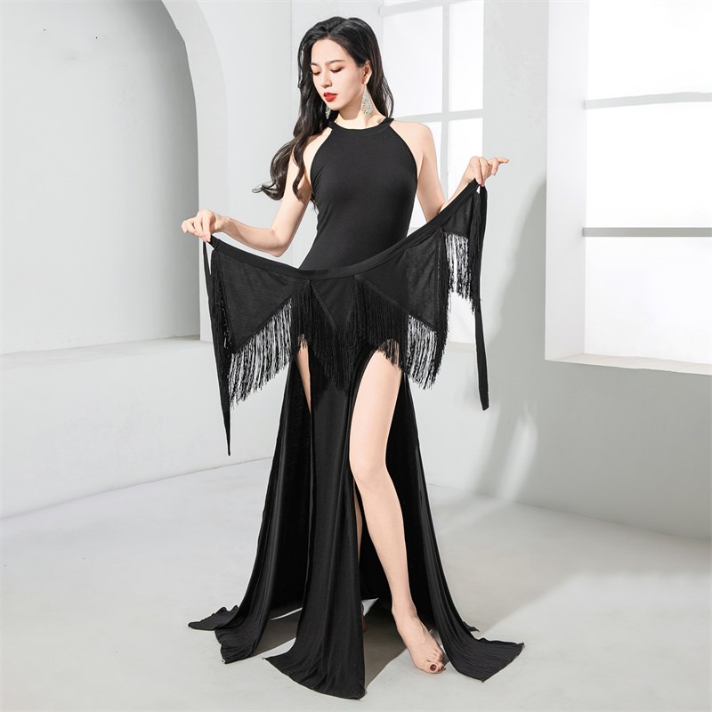 Vêtements de danse arabes Sexy pour femmes, une pièce élégante, robe longue en Modal, fente latérale, vêtements de spectacle de danseuse avec frange, écharpe de hanche