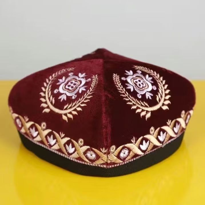 Casquettes ethniques kazakhes pour hommes, chapeau brodé à quatre coins rouge noir, bande de danse, couvre-chef de Performance, chapeaux Kufi en tissu velours