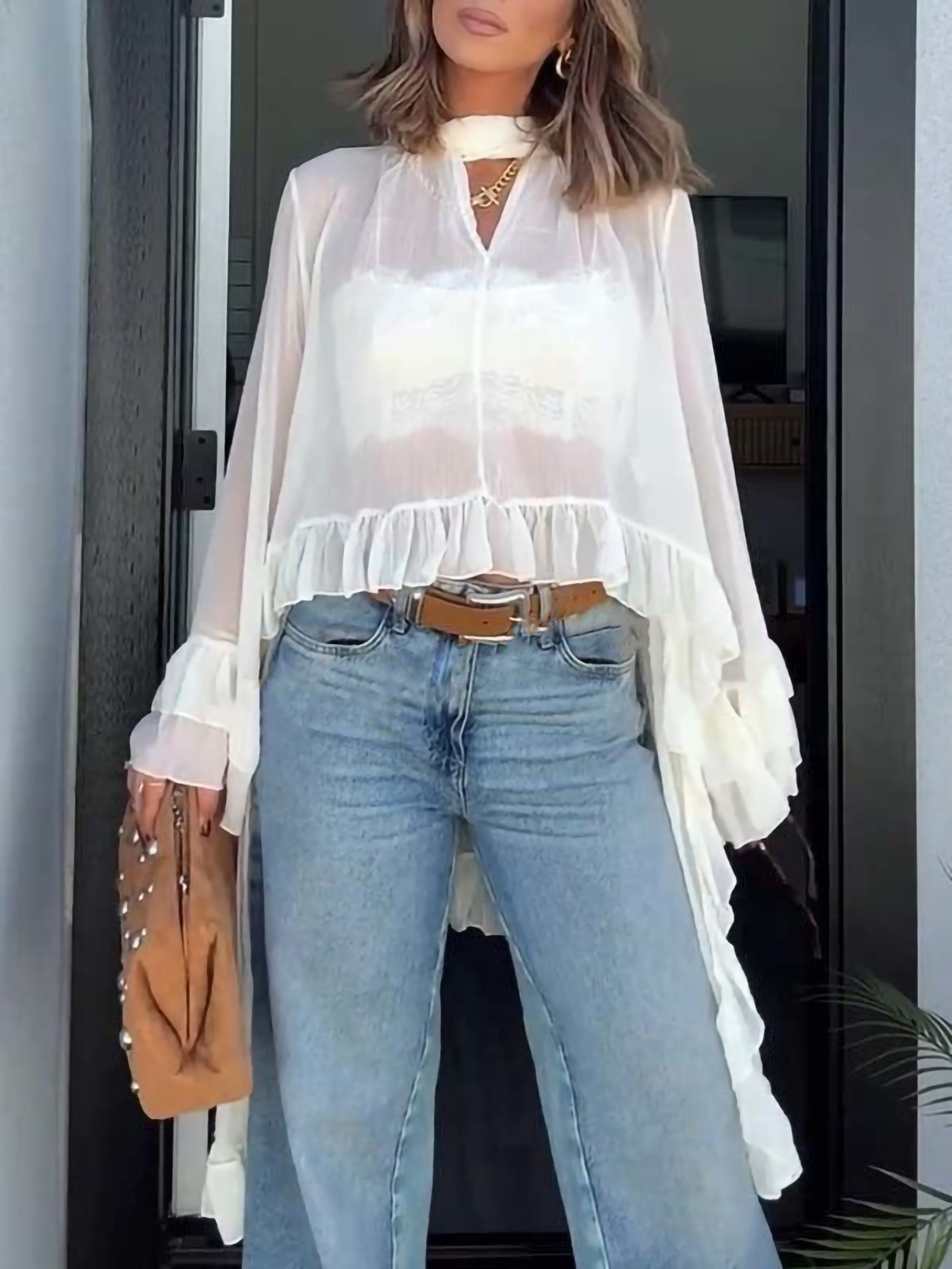 Chemisier blanc en mousseline transparente pour femme, avec volants, ourlet asymétrique, manches cloche fluides, style bohème