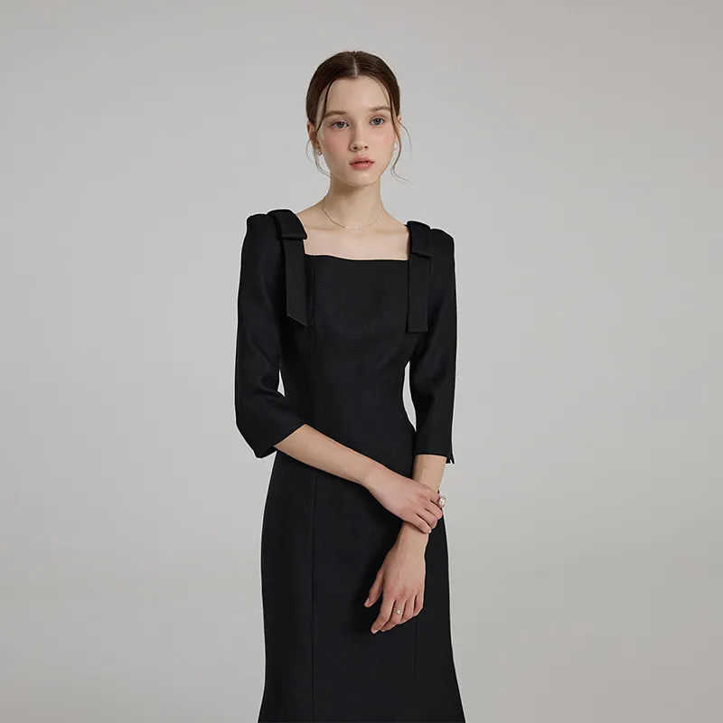Robe moulante pour femme à col carré et épaules droites, nouvelle collection printemps-automne, taille haute, manches mi-longues, avec une coupe ajustée