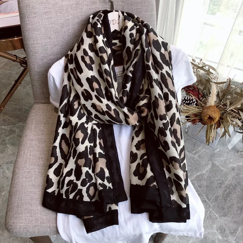 Design de mode Sexy léopard point gland Viscose châle écharpe de haute qualité foulard automne hiver Foulards musulman Hijab Sjaal