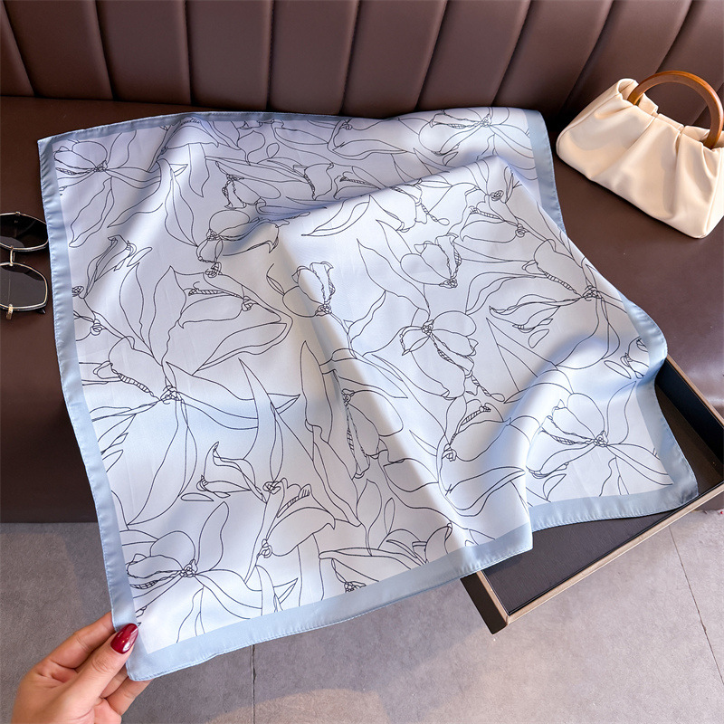 Foulard carré de luxe à motifs floraux pour femme, en soie, bandana, hijab, écharpe élégante, châle pour le voyage