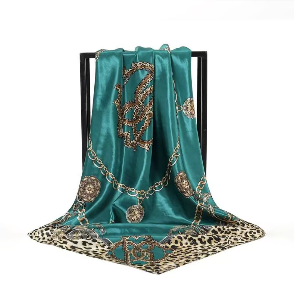 Foulard carré bohème vintage à imprimé léopard pour femme, idéal pour le quotidien, les vacances à la plage et la rentrée scolaire